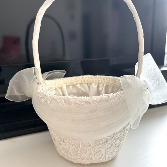 Wedding dress - Picture 4 of 4